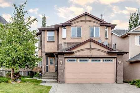 32 Sherwood Circle NW Calgary, AB T3R 1R2