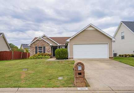 1324 Mac Duff Dr Murfreesboro, TN 37128