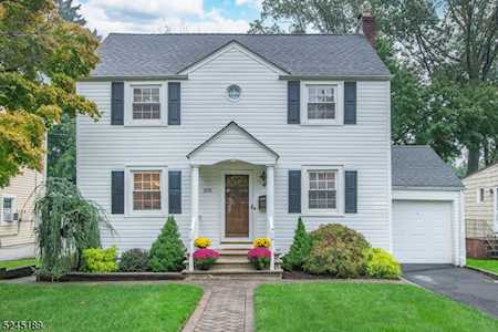203 Stonehouse Rd Bloomfield Twp., NJ 07003