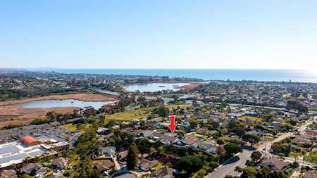 1820 Hunsaker St Oceanside, CA 92054