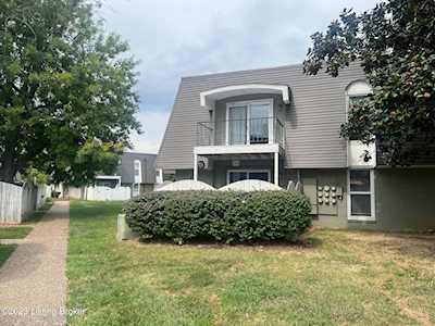 305 La Fontenay Ct Louisville, KY 40223