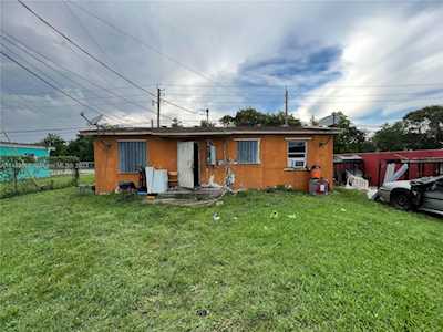 884 NW 14th St Florida City, FL 33034