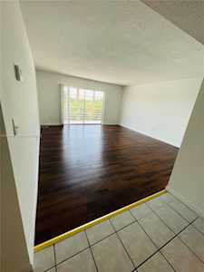4848 NW 24th Ct #318 Lauderdale Lakes, FL 33313