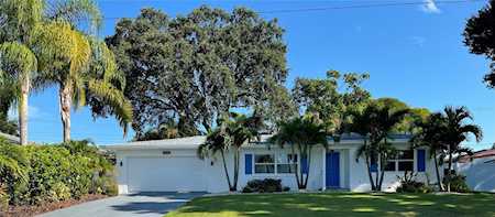 2030 Jeffords St Clearwater, FL 33764