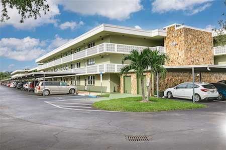 4885 1st St NE #210 St. Petersburg, FL 33703