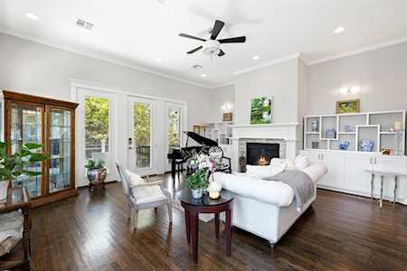 826 E 26th St Houston, TX 77009
