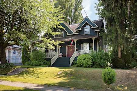 902 Fifth Street New Westminster, BC V3L 2Y4