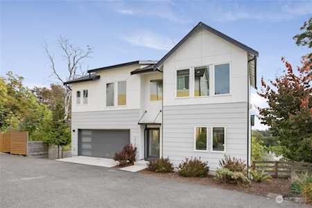 2728 SW Holden St Seattle, WA 98126