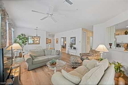8239 Parkstone Pl #4-208 Naples, FL 34120
