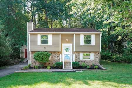9011 Pepperidge Rd North Chesterfield, VA 23236
