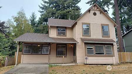 202 S 316th Place Federal Way, WA 98003