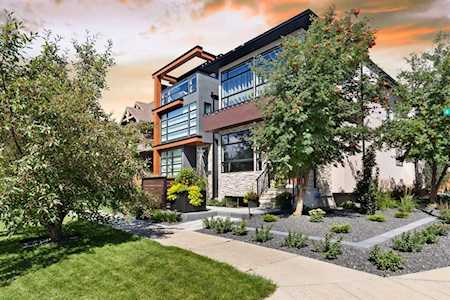 2302 4 Ave NW Calgary, AB T2N 0N9
