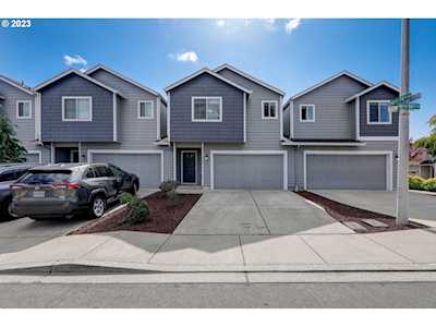 7405 NE 56th ST Vancouver, WA 98662