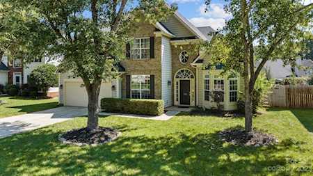 9330 Autumn Applause Dr Charlotte, NC 28277