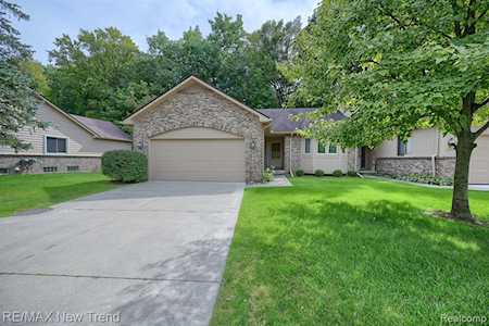 30921 Misty Pines Dr Farmington Hills, MI 48336