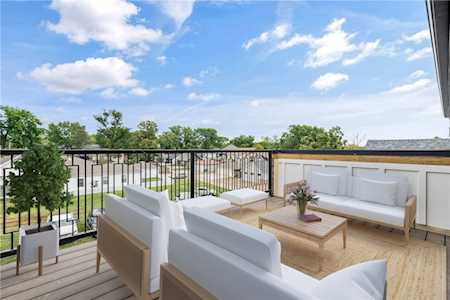 529 SW 5th St Bentonville, AR 72712