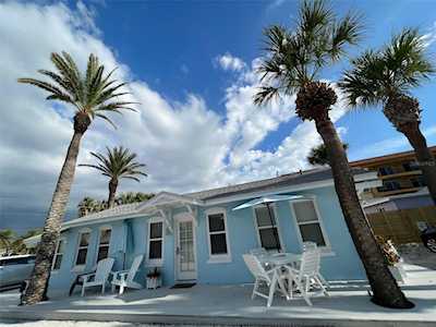 990 Gulf Blvd #8 Indian Rocks Beach, FL 33785