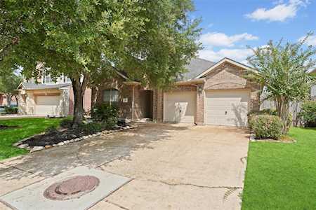 4016 Weatherfield Ct Sugar Land, TX 77479