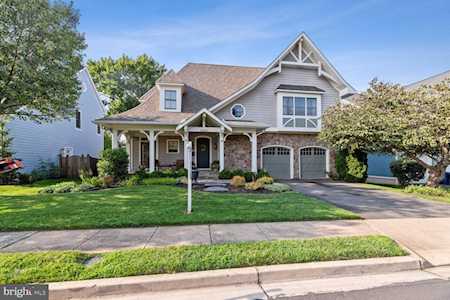 6207 30th St N Arlington, VA 22207