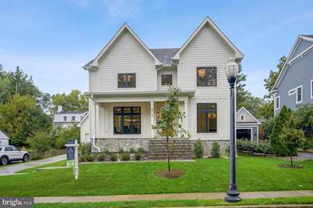 4913 33rd Rd N Arlington, VA 22207