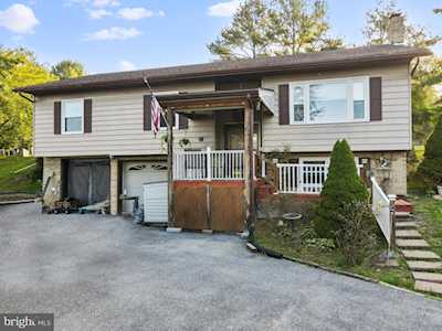 49 Hope Acres Dr Berkeley Springs, WV 25411