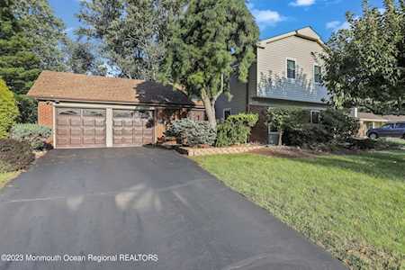 6 Ardmore Rd Marlboro, NJ 07746