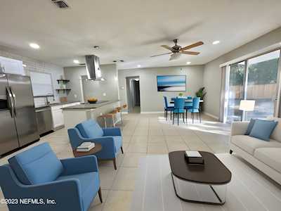 2235 Looking Glass LN Jacksonville, FL 32210