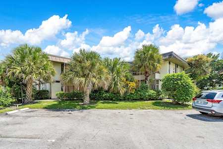 2 N Greenway #104 Royal Palm Beach, FL 33411