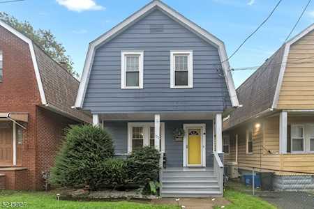 132 Jerome Pl Bloomfield Twp., NJ 07003