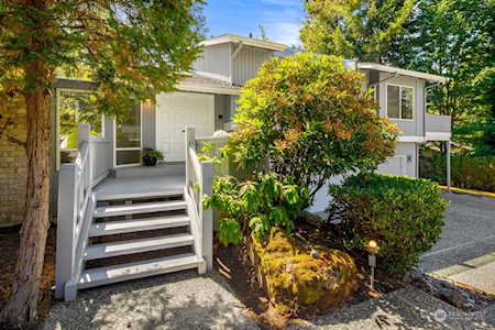 13619 SE 56th Place Bellevue, WA 98006