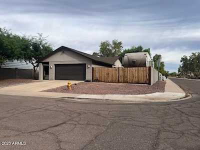 3802 W Betty Elyse Lane Phoenix, AZ 85053