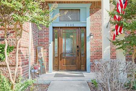 2105 Lansdown Drive Carrollton, TX 75010
