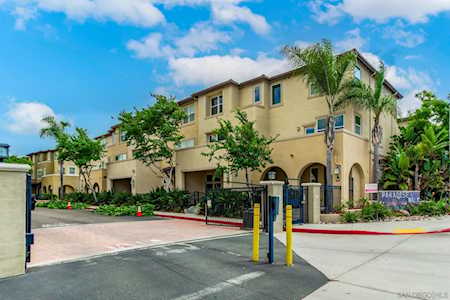 710 Paradise Way National City, CA 91950