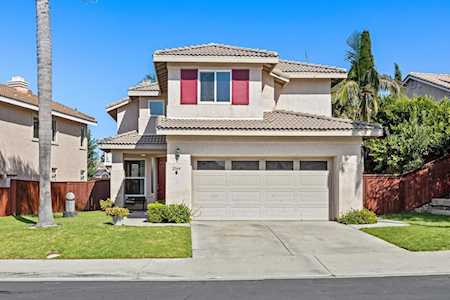 2364 Moonlight Gln Escondido, CA 92026