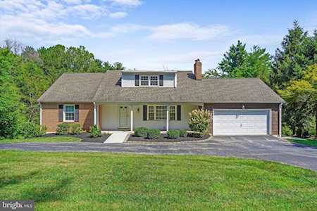 2027 Crescent Rd York, PA 17403
