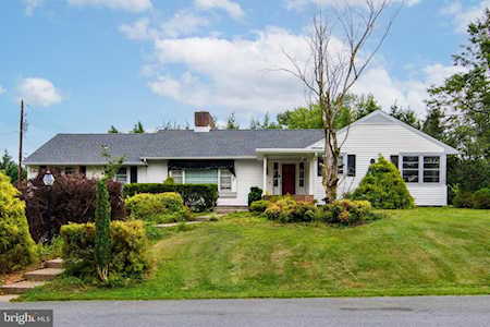 2863 Russell Rd Camp Hill, PA 17011