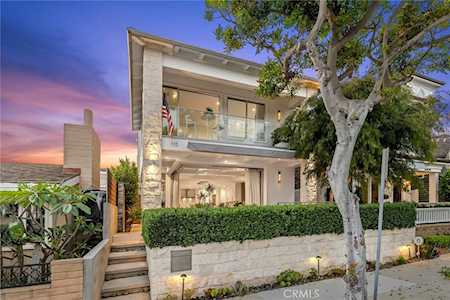 113 Garnet Ave Newport Beach, CA 92662