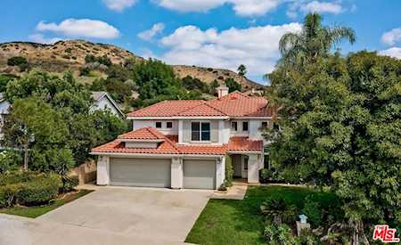 24517 Stagg St West Hills, CA 91304