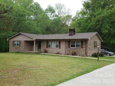 2914 Brendale Dr Lancaster, SC 29720