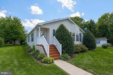 117 Summers Dr Lancaster, PA 17601