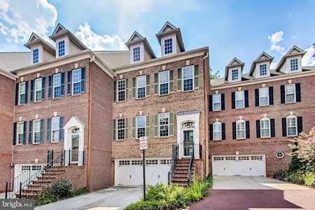 4102 Glendale Way Fairfax, VA 22030