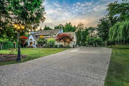 8194 197 Street Langley, BC V2Y 1Y4