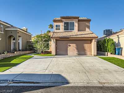 1983 Glistening Sands Dr Las Vegas, NV 89119