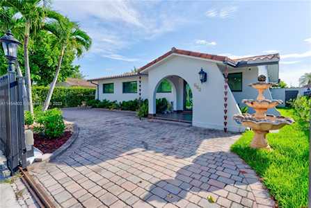 605 SW 104th Ave Sweetwater, FL 33174