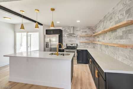 1820 Hassett Ave Las Vegas, NV 89104