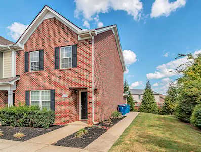 4325 Aurora Cir Murfreesboro, TN 37127
