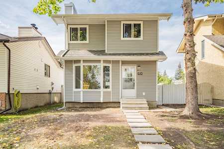 77 Sunmills Dr SE Calgary, AB T2X 2R4