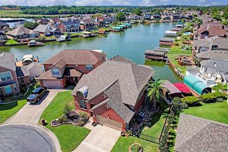 345 Harbor Circle Montgomery, TX 77356