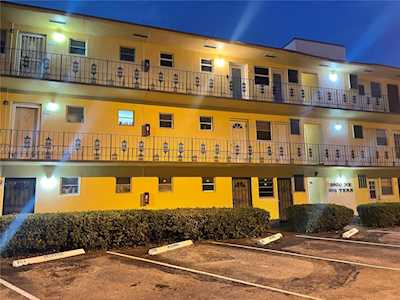 2820 NE 201 Terrace #F-106 Aventura, FL 33180