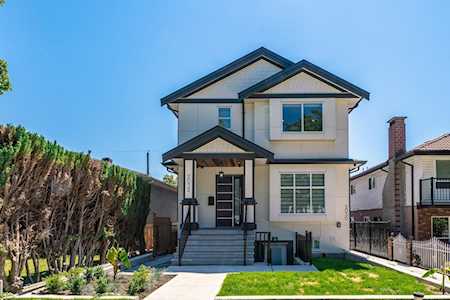 2032 E 44th Avenue Vancouver, BC V5P 1N2